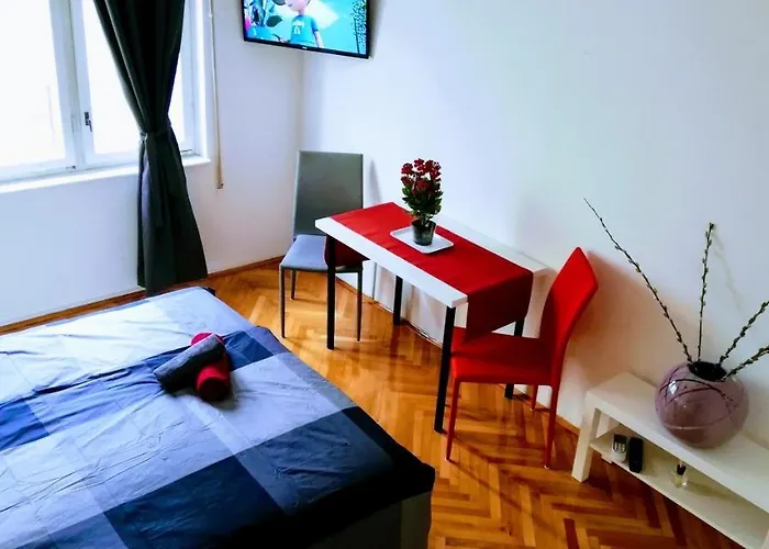 Pula Center Old Town Apartments And Rooms
