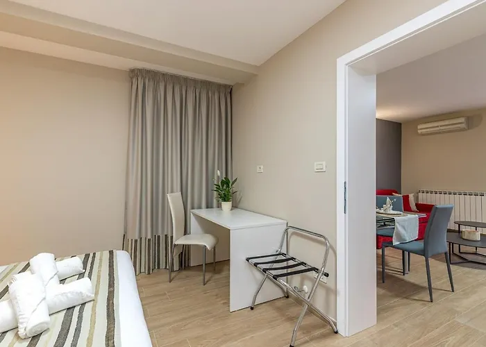 Apartment Complex Irena With Pool Porec