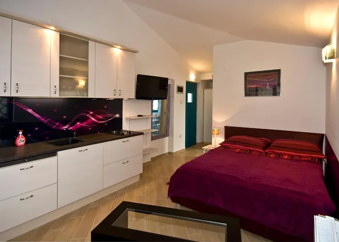 Rooms And Apartments Villa Dama Pula