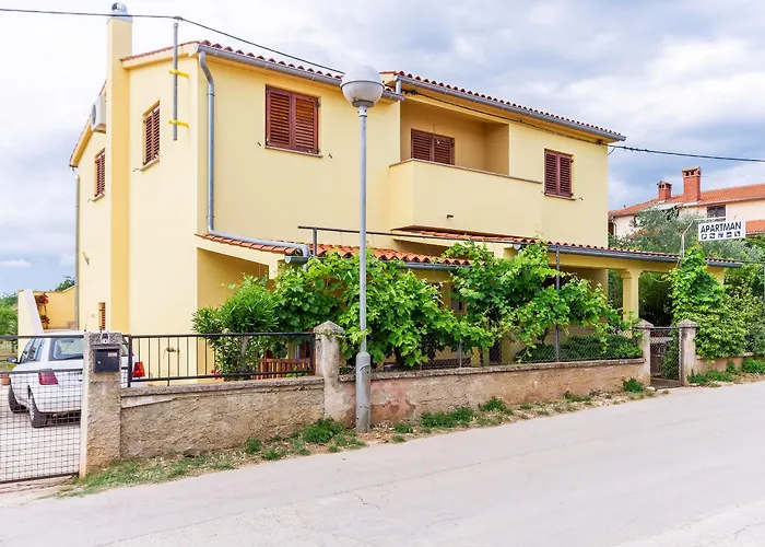 Apartments Predrag Pula