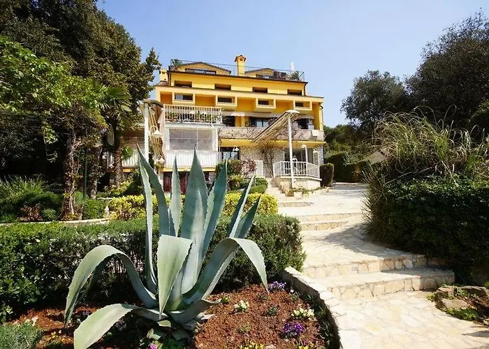 Room In Rovinj With Terrace, Air Conditioning, W-Lan 81-5