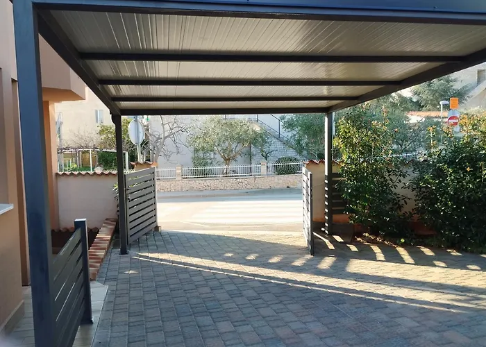 Pet friendly Apartmani Monte Pula