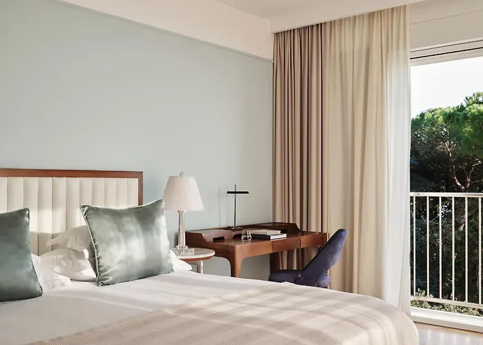 Opatija hotels near Madonna del Mare Statue