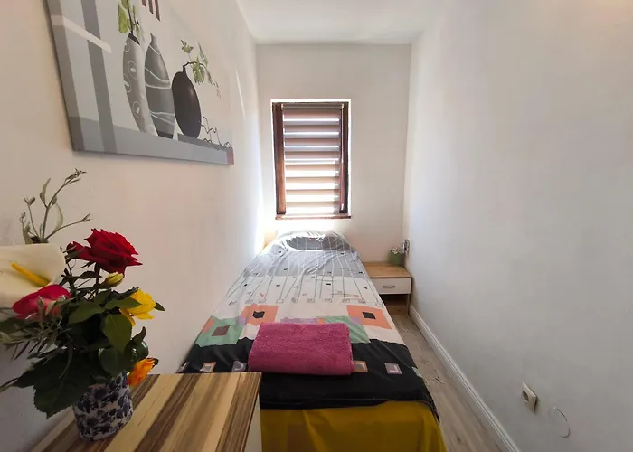 Holiday Home & Apartments Primavera Pula