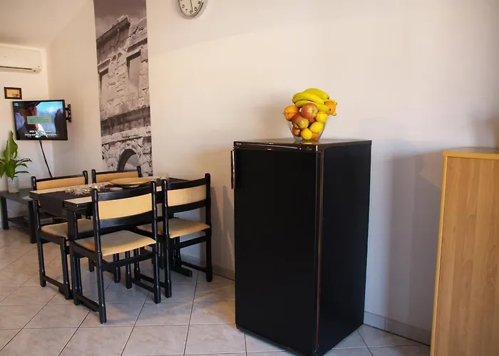 Family Friendly Apartments Pula