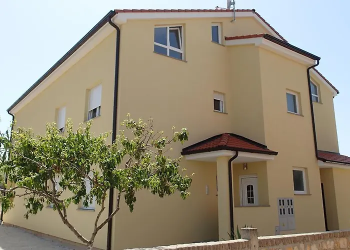 Apartment Una Pula
