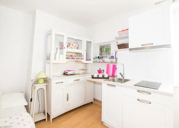 Beautiful Rustical Apt Ana In The Heart Of Rovinj