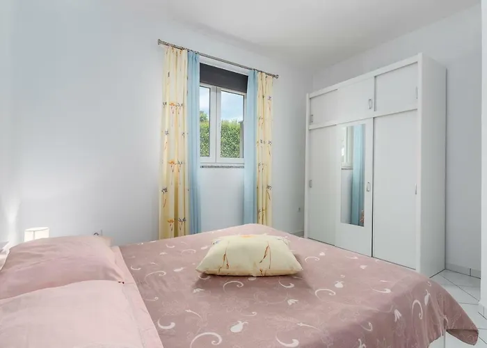 Apartments Baldini Vrvari